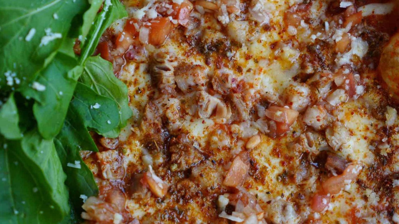 Balıkesir’den dünyaya yeni lezzet: Kokoreçli pizza