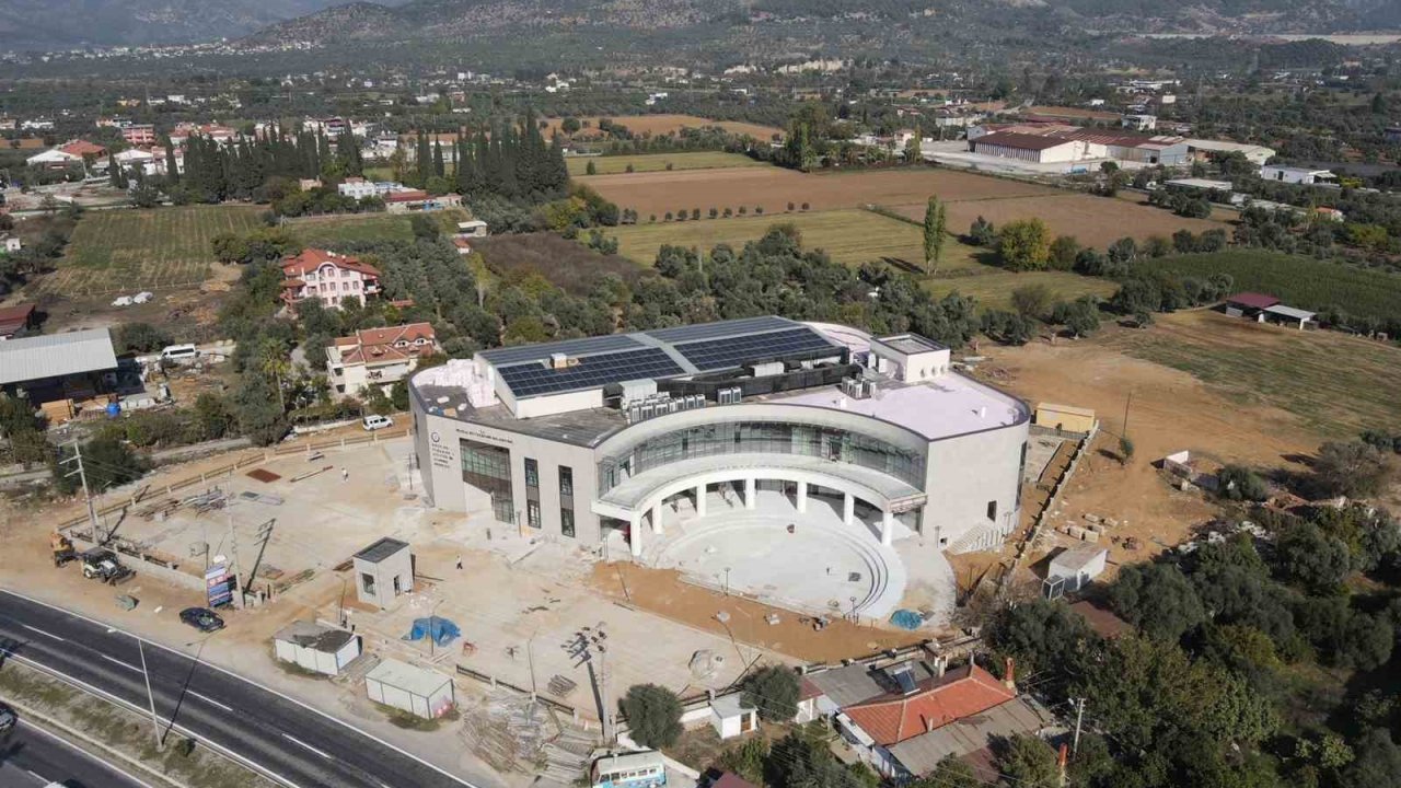 Milas Kültür Merkezi’nde sona yaklaşıldı