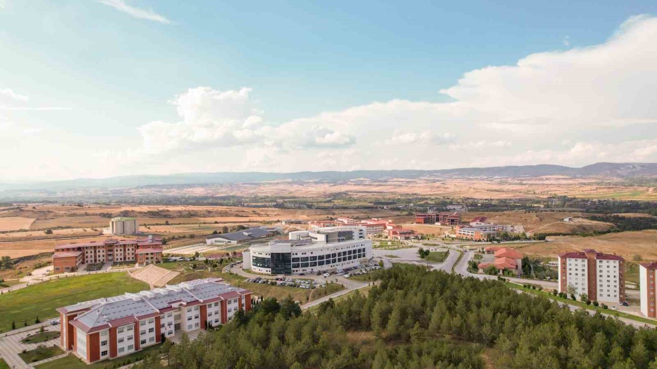Kastamonu Üniversitesi, THE 2026 Disiplinlerarası Bilim Sıralamasında 351-400 bandında yer aldı