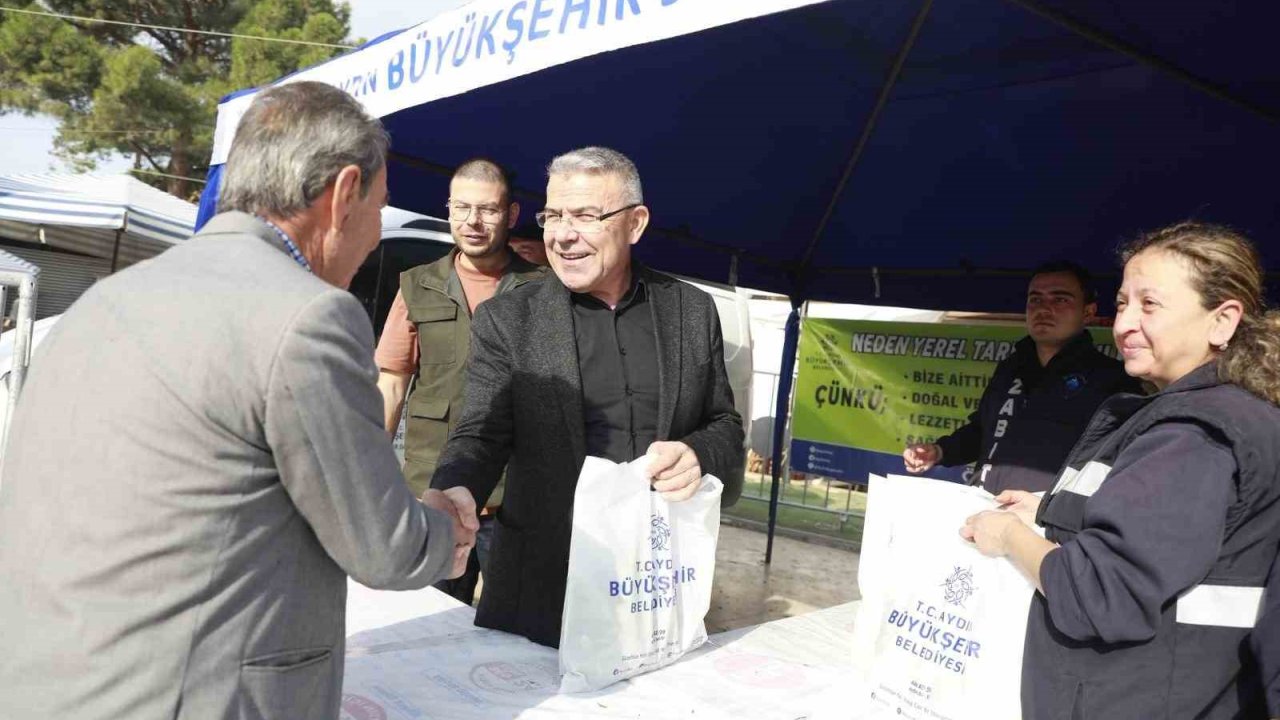 Ata tohumu fideleri Köşk’te vatandaşlara dağıtıldı