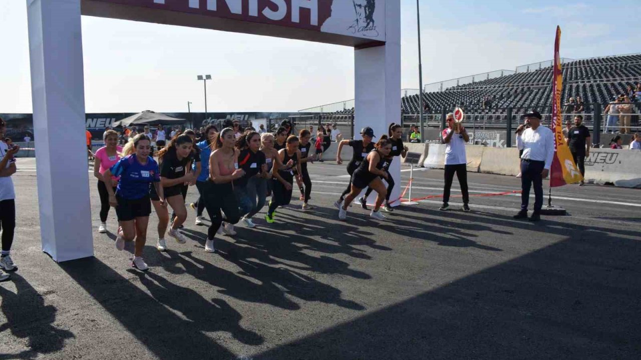 Ata’ya Saygı Yol Koşusu rekor katılımla gerçekleştirildi