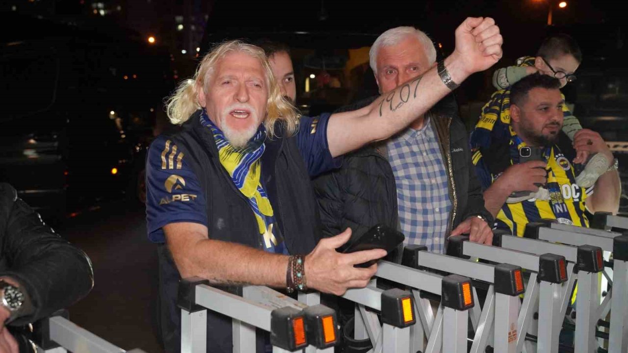 Fenerbahçe’ye Rize’de coşkulu karşılama