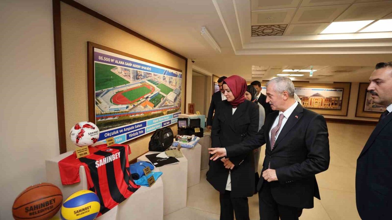 AK Parti Genel Başkan Yardımcısı Dr. Betül Sayan Kaya Şahinbey Belediyesi’nin hizmetlerini takdir etti