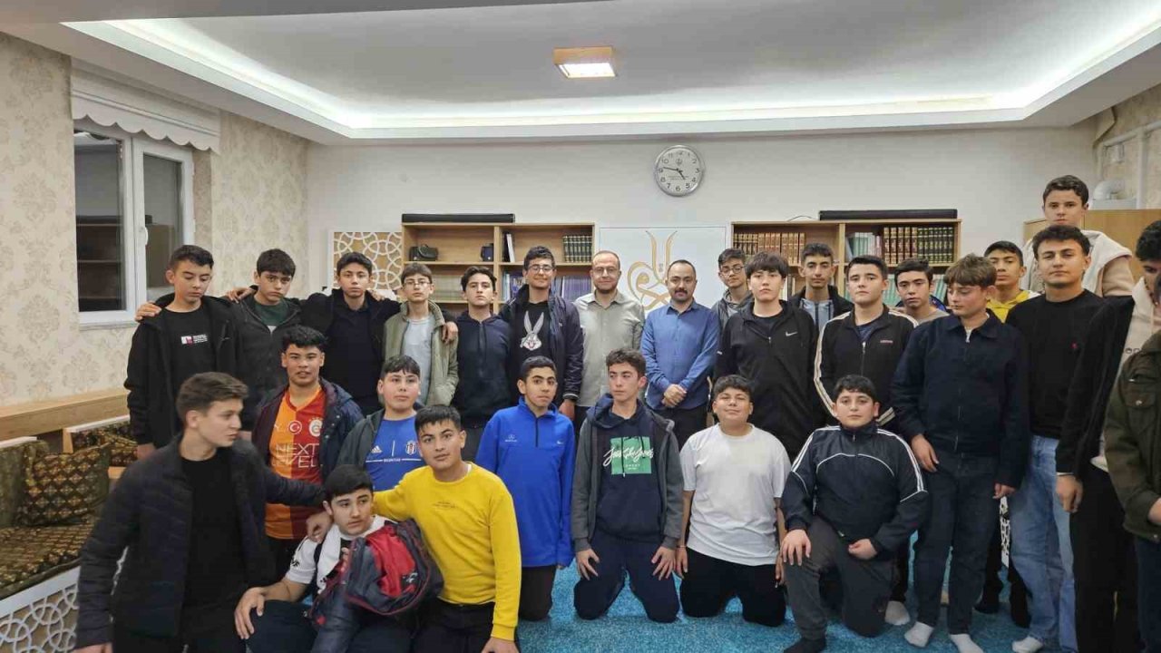 Emirdağ Fen Lisesi öğrencileri Diyanet Gençlik Merkezi’nde buluştu