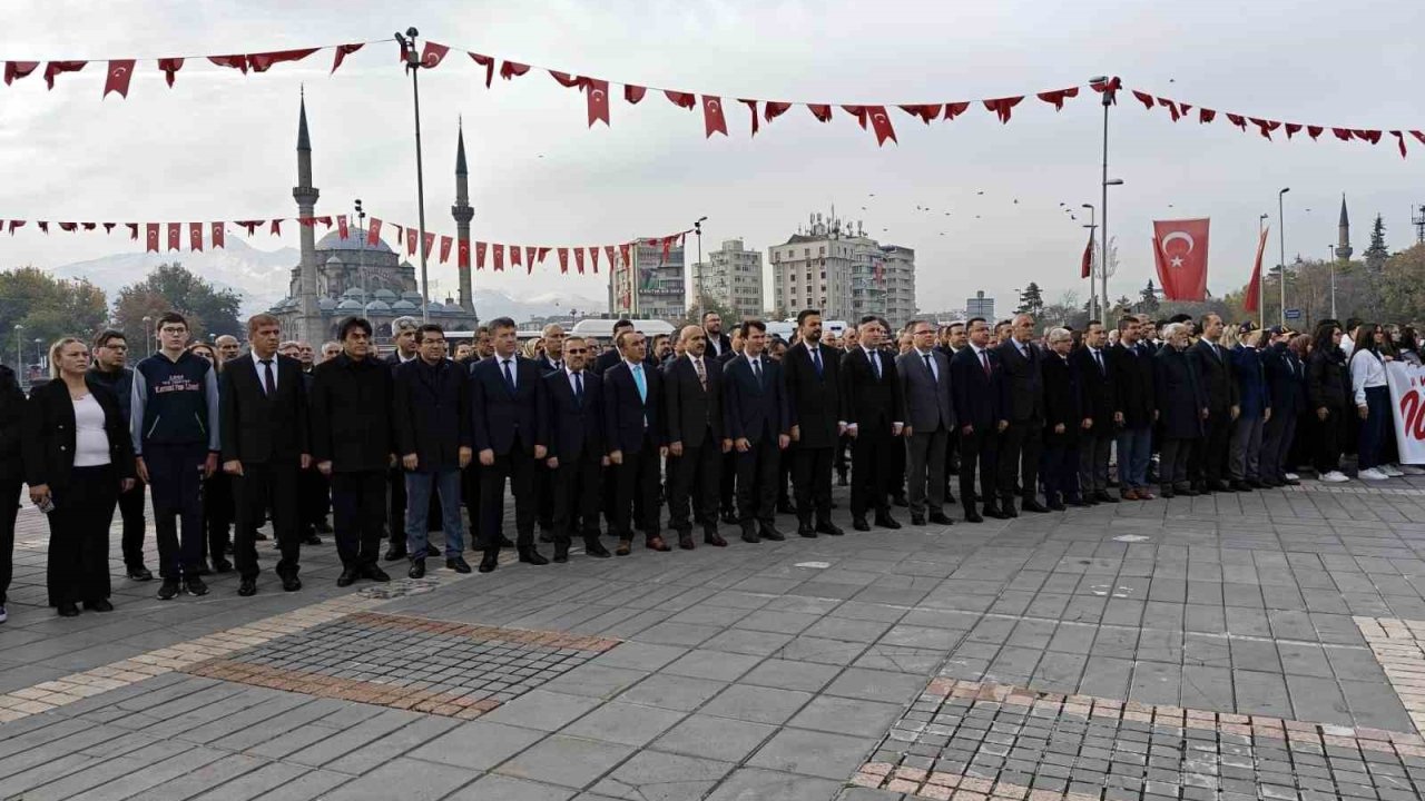 Milli Eğitim Müdürü Esen: "Erdemli bir topluma doğru giden yolda öğretmenin adanmışlığı, ideali çok önemli"