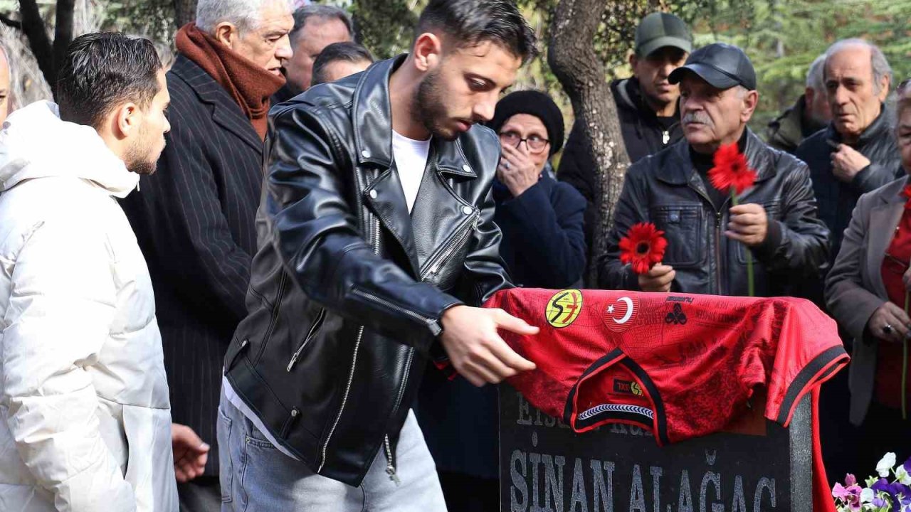 Milli kaleci Sinan Alağaç, vefatının 40’ncı yılında anıldı