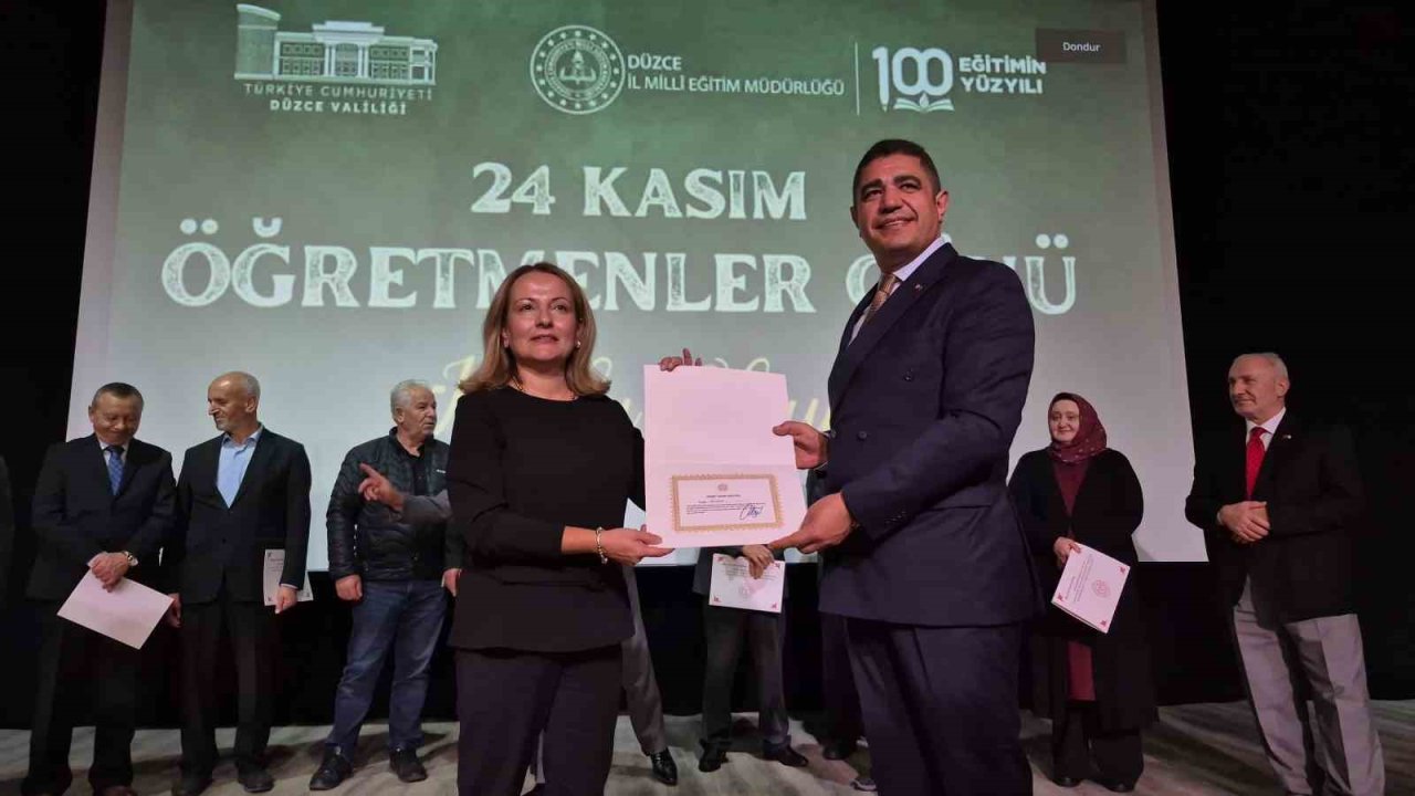 Emekli olan öğretmenler üstün hizmet belgesi