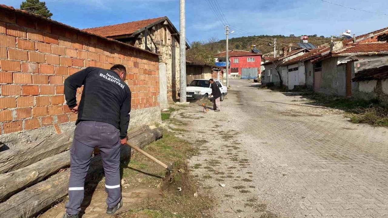 İnönü’nün dış mahallelerinde temizlik çalışması