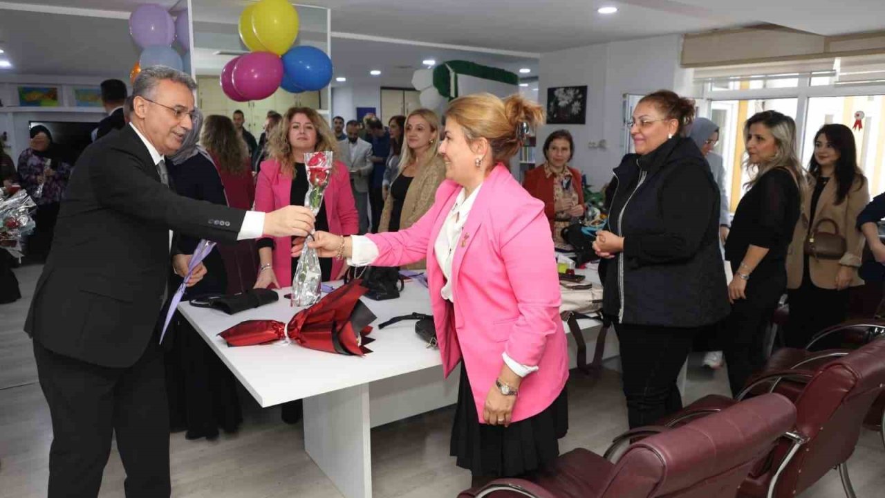 Başkan Kurnaz’dan öğretmenlere anlamlı jest: "Geleceğimizi şekillendiriyorsunuz"