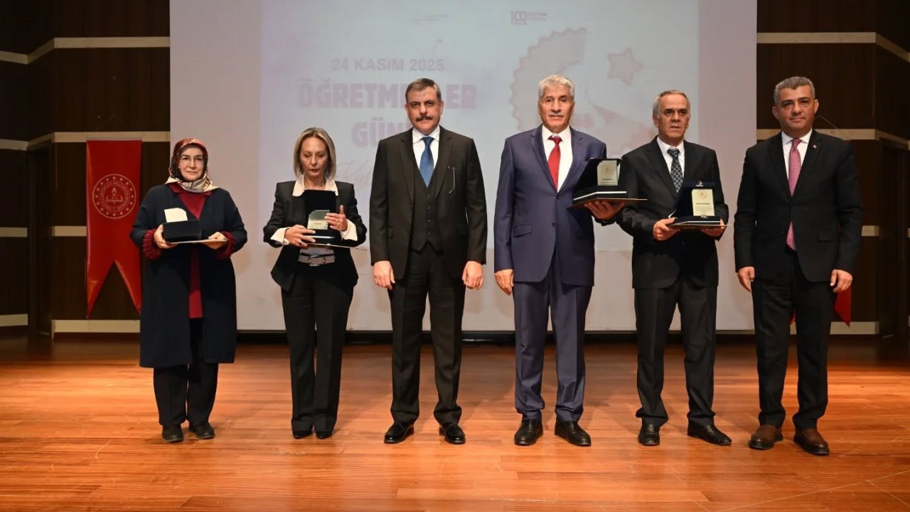 Erzurum’da 24 Kasım Öğretmenler Günü kutlaması