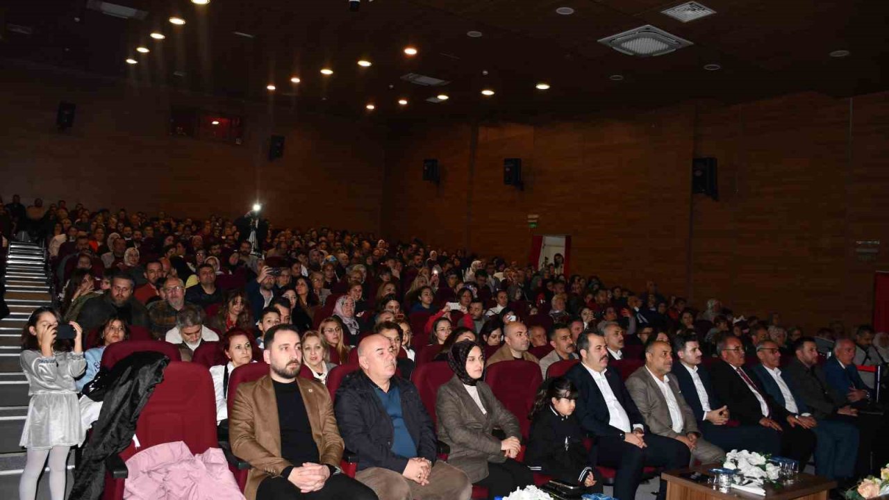 Vezirköprü’de 24 Kasım’a özel Maarif Korosu konseri