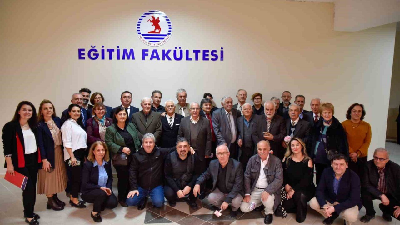 OMÜ Eğitim Fakültesi, Öğretmenler Günü’nü emekli hocalarıyla kutladı