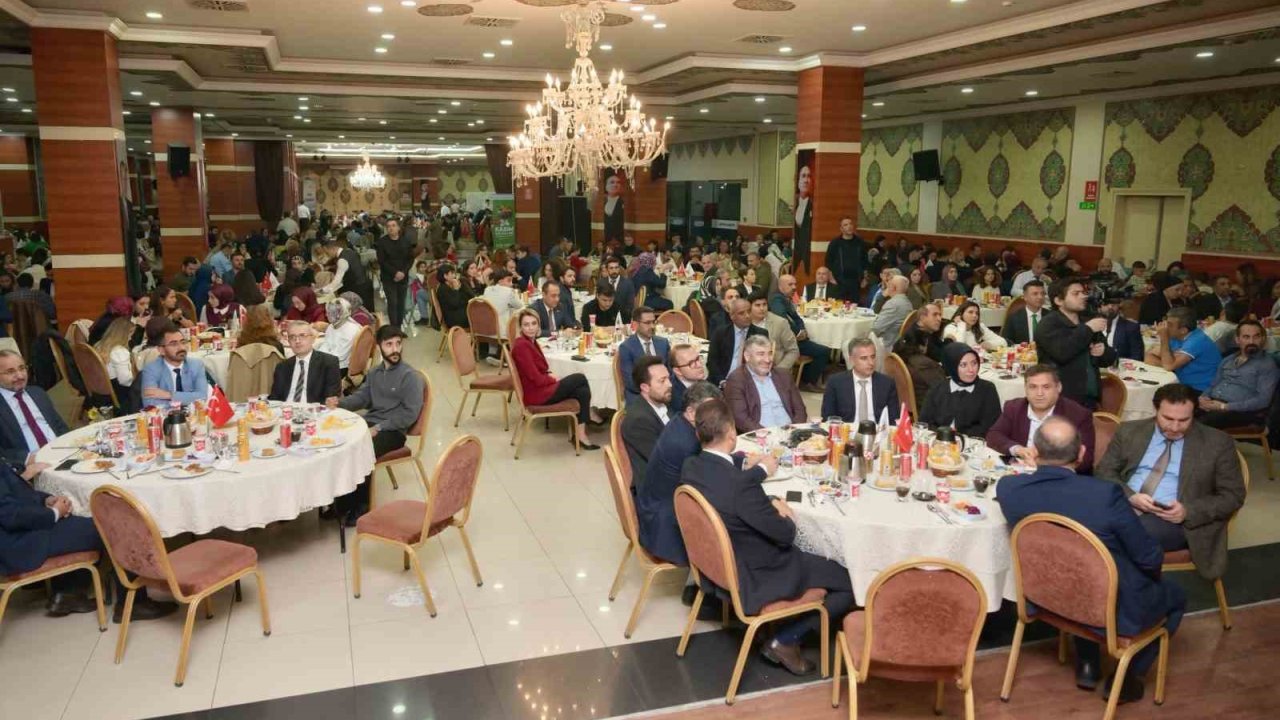 Esenyurt Belediyesi’nden öğretmenler Günü’ne özel yemek programı