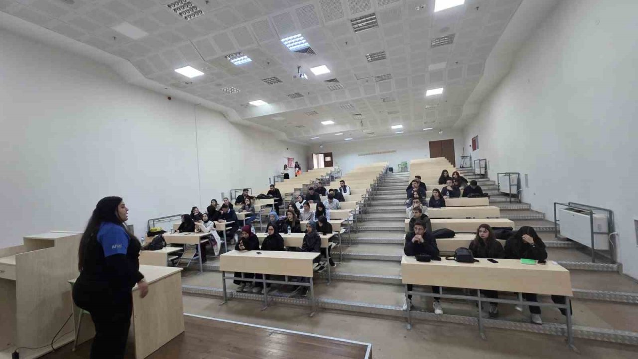 Diyarbakır’da gençler afet bilincini güçlendirdi