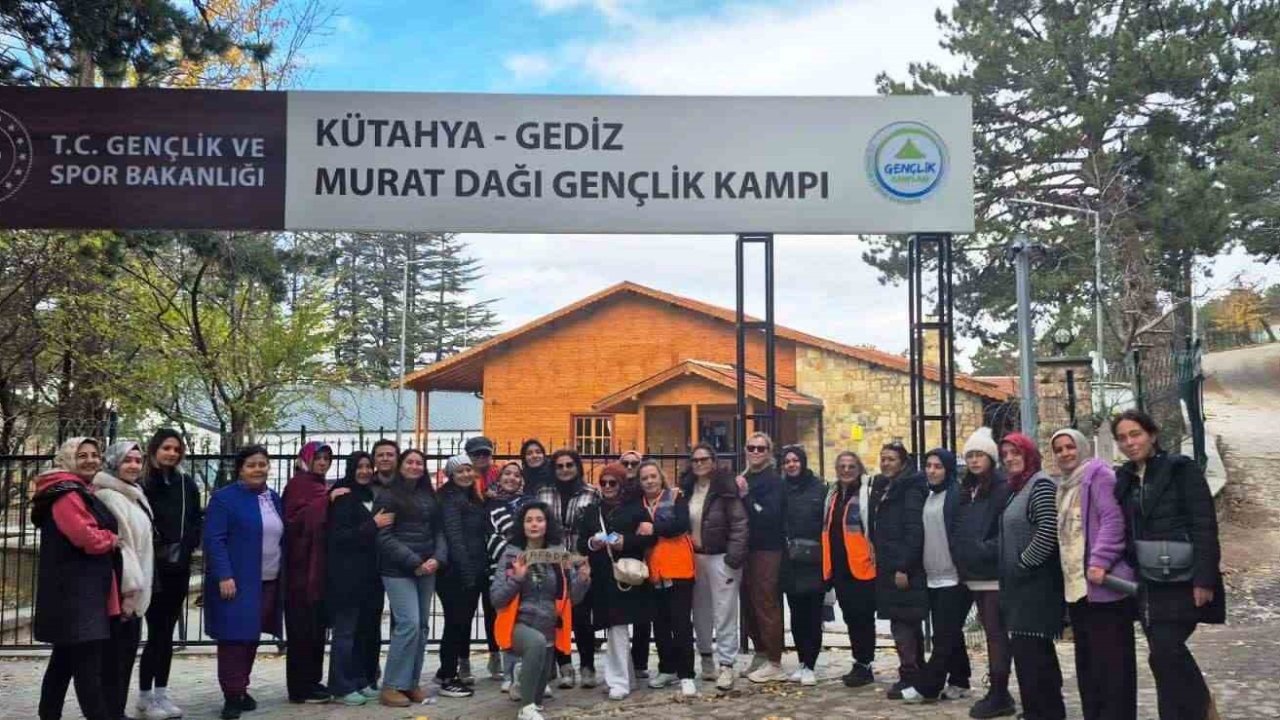 Kütahya Kadın Destek AFAD Gönüllülerinden Murat Dağı Kamp Merkezinde etkinlik