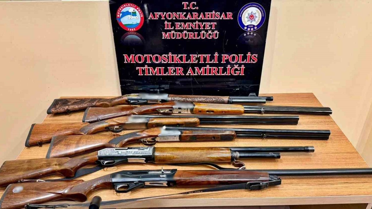 Polis saksılar da yetiştirilen kenevir ele gecirdi