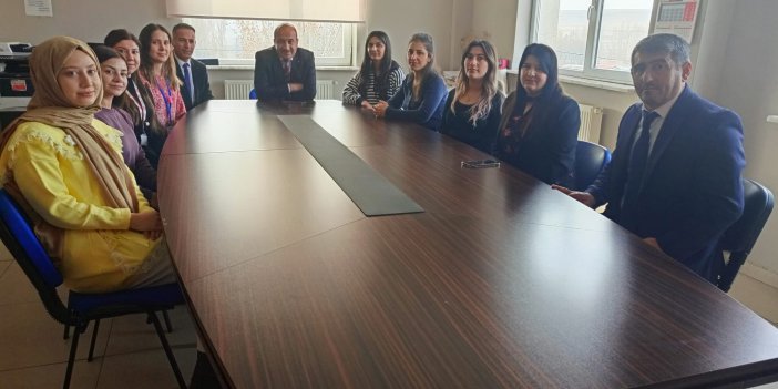 Kaya, Akyaka 75. Yıl Cumhuriyet İlkokulu’nu Ziyaret Etti