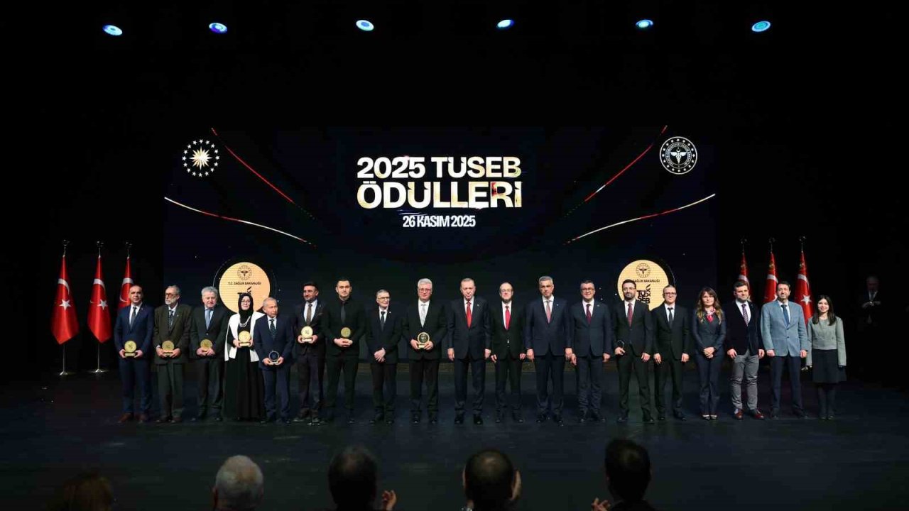 Cumhurbaşkanı Erdoğan’dan ERÜ’ye ödül