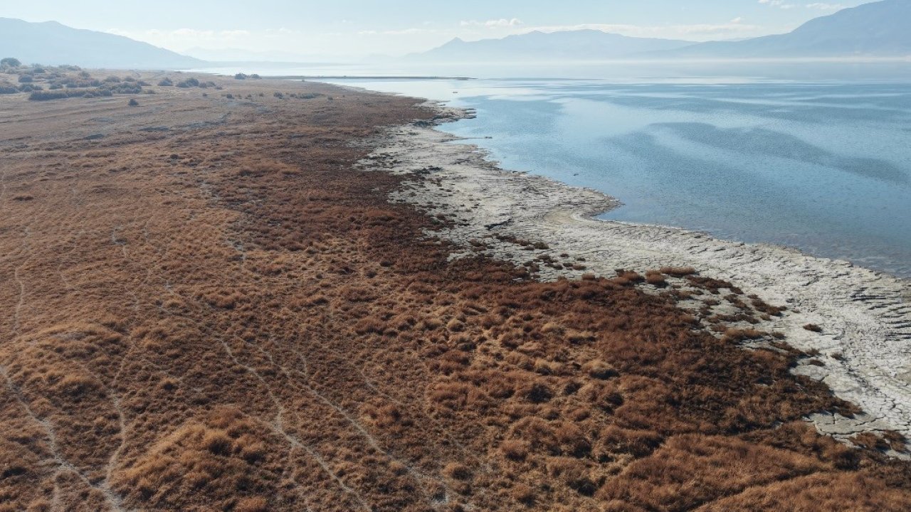 Prof. Dr. Ayşen Davraz: "Burdur’da 50 yıl yetebilecek yer altı suyu bilinçsiz kullanımla 10 yılda bitebilir"