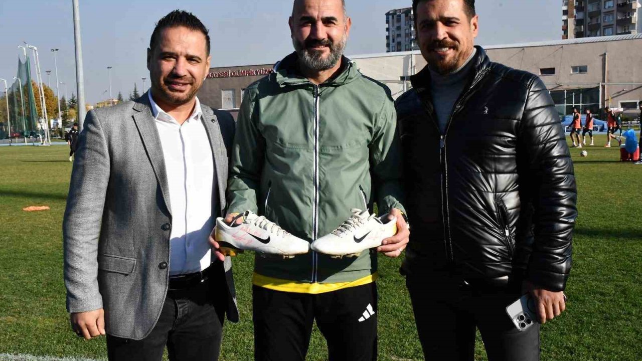 Gökhan Ünal’a sürpriz