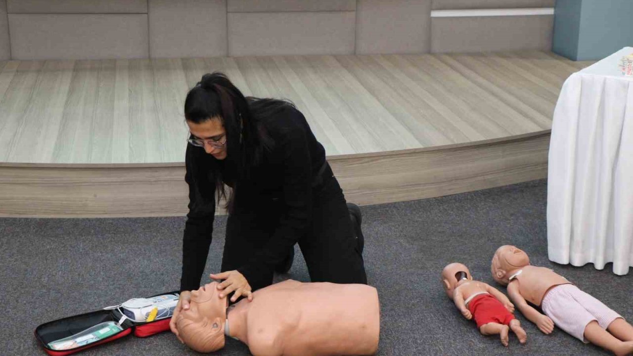 AYTO üyelerine temel ilk yardım eğitimi