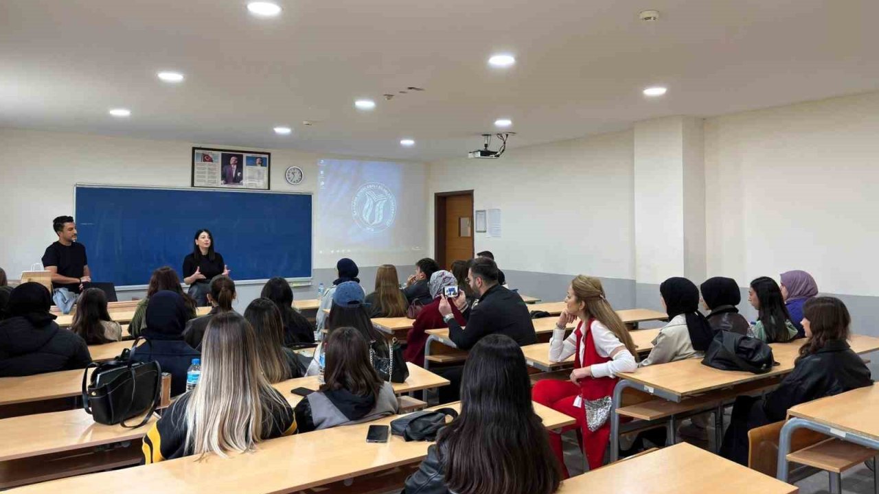 Reklamcılıkta analitik düşünmenin önemi SUBÜ’de konuşuldu