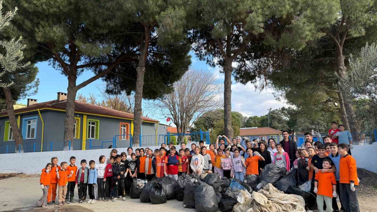 Çavuşlar’da öğrencilerden örnek çevre temizliği etkinliği