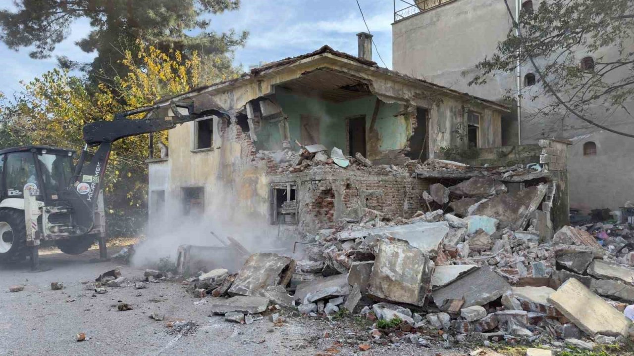 Başkan Türkel: "Kaçak yapılaşmaya ve metruk yapılara geçit vermeyeceğiz"