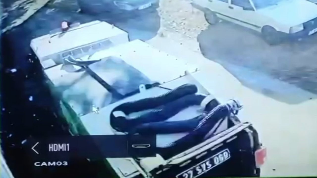 Düşürdüğü 40 gram altın 40 tonluk çöplükte bulundu, gözyaşlarına hakim olamadı