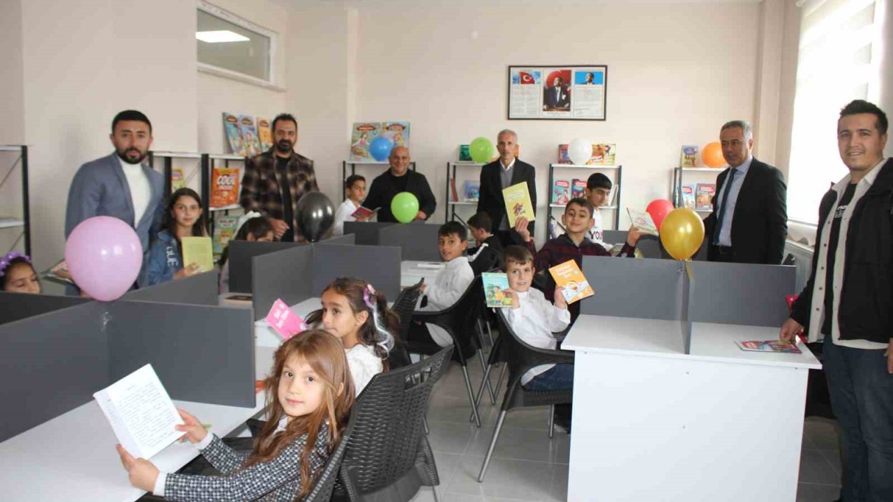 Malazgirt İlkokulu yeni kütüphane açıldı