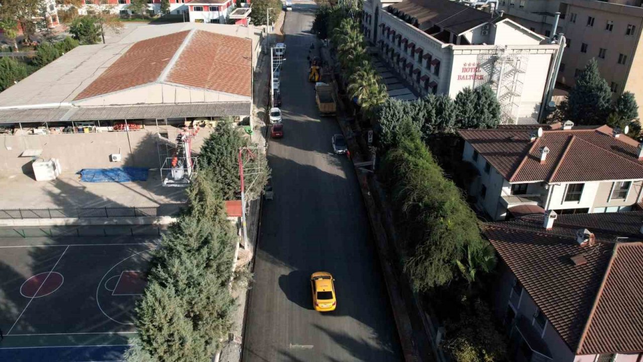İzmit Şehit Ergün Köncü Caddesi’nde altyapı bitti, asfalt serildi