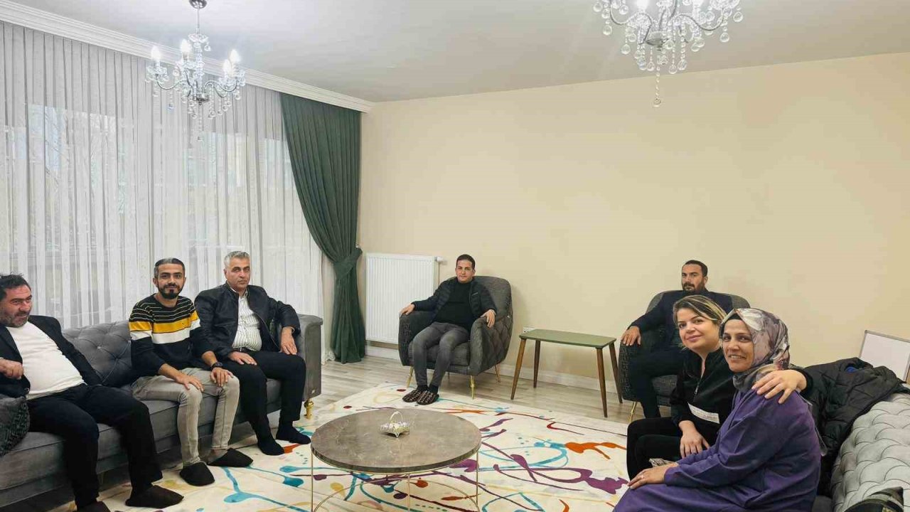 Hak-İş İl Başkanı Aküzüm, hasta üyeleriyle görüştü