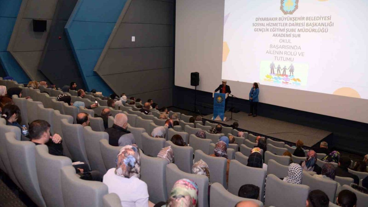 Velilere yönelik eğitim semineri düzenlendi