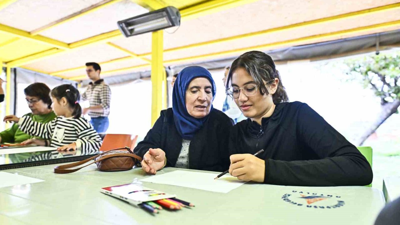 Yaşlı Evleri’nde kuşaklar arası etkileşim atölyesi