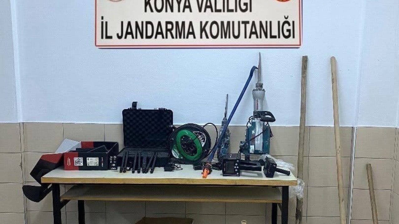 Kulu’da kaçak kazı yapan 8 kişi yakalandı
