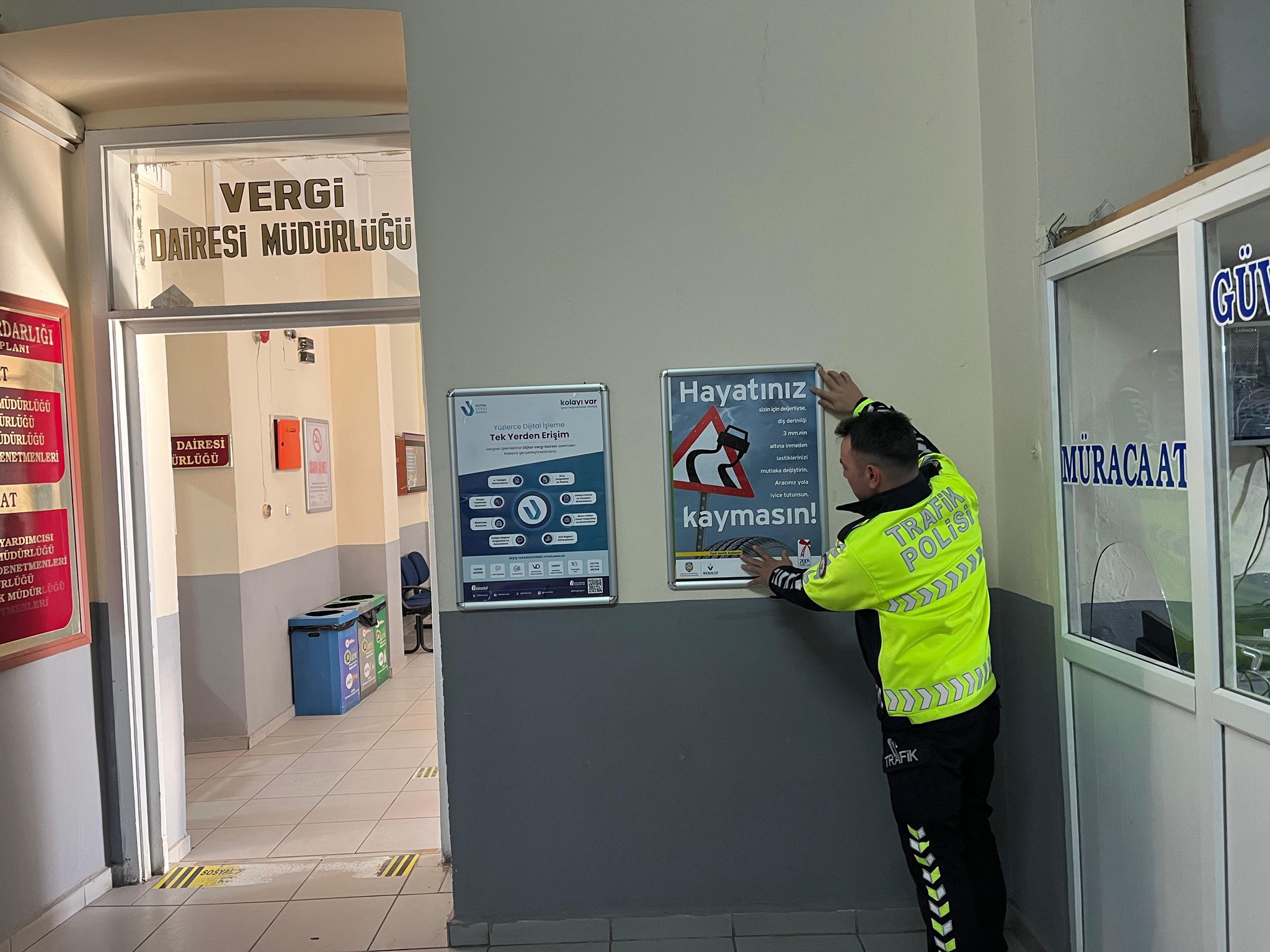 Kars’ta kamu kurumlarına kış lastiği uyarısı