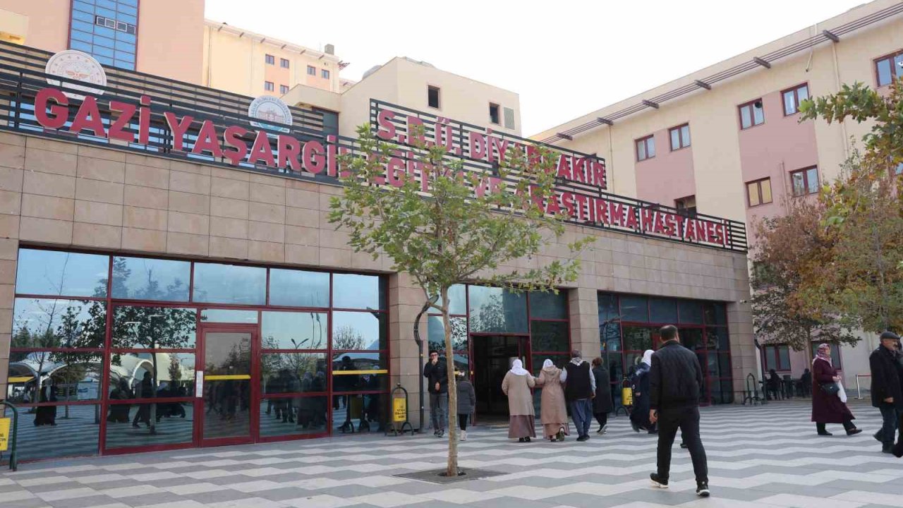 Halk sağlığı uzmanı Dr. Andan: "HIV enfeksiyonu gündelik temaslarla bulaşmamaktadır"