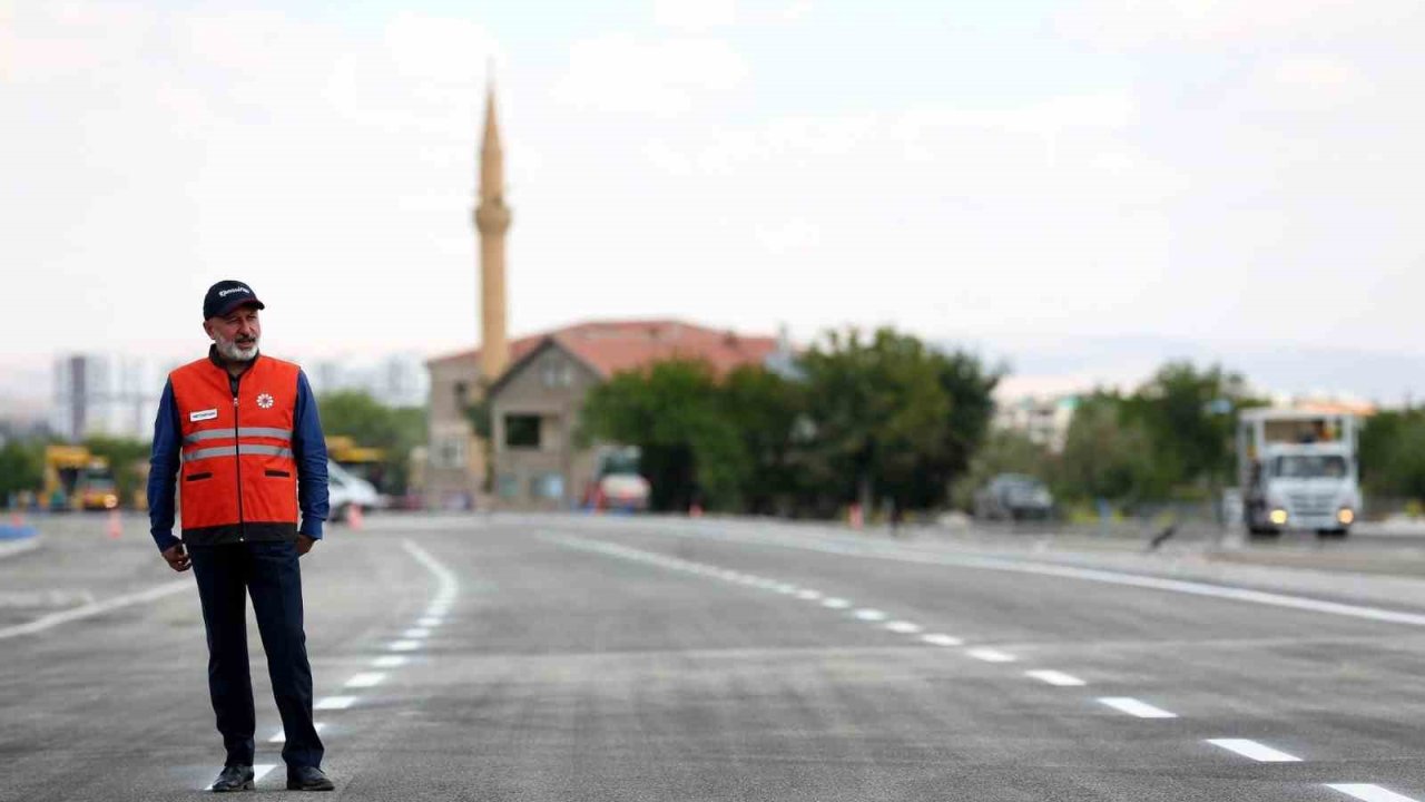 Başkan Çolakbayrakdar: "Şehrimizin ulaşımını geleceğe taşıyan devasa bir eser kazandırdık"