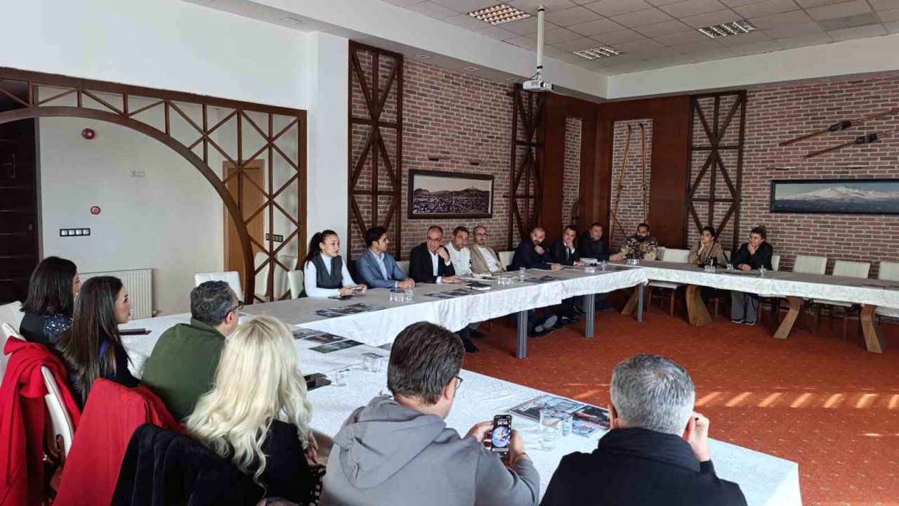 Erciyes’te sezon öncesi değerlendirme toplantısı yapıldı