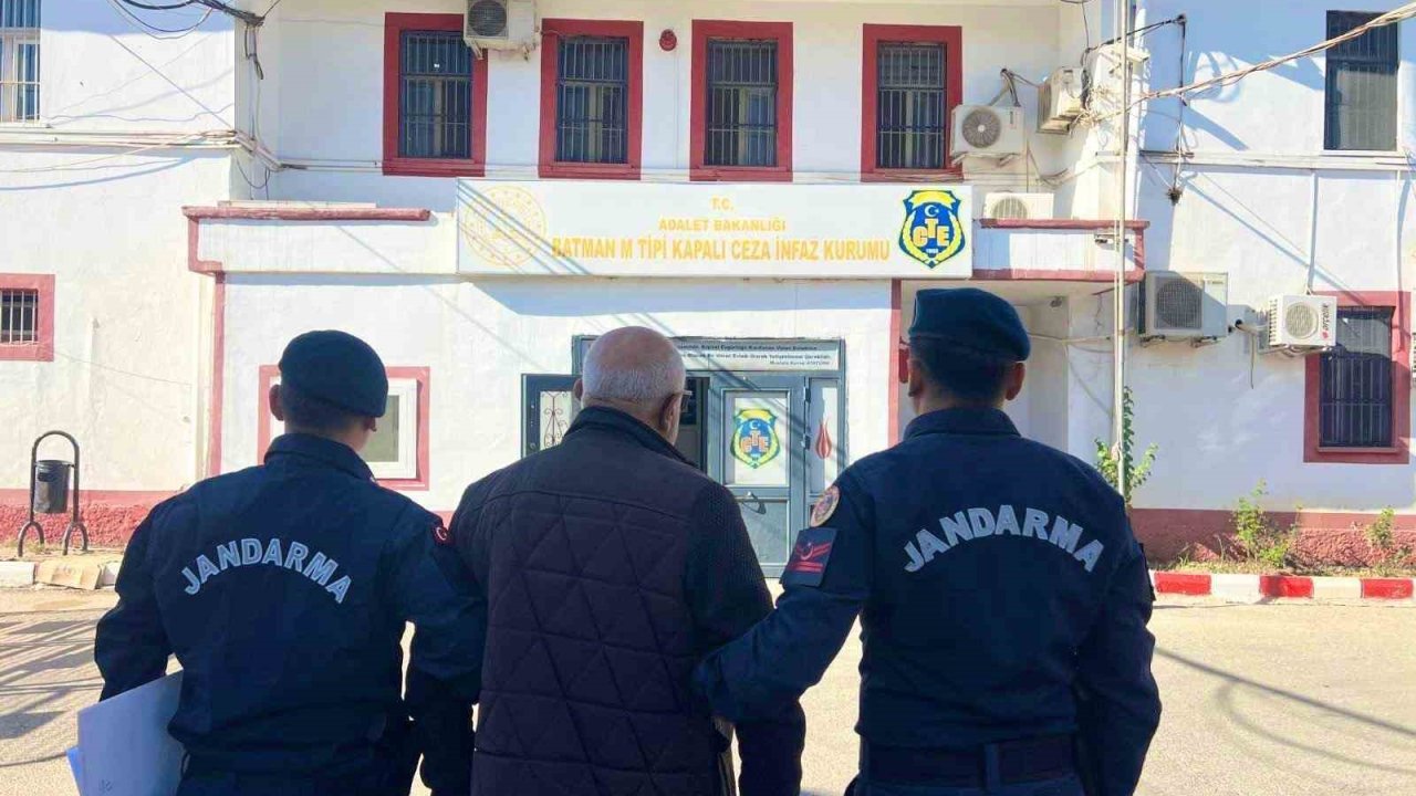 Jandarmadan aranan şahıslara yönelik operasyon: 21 kişi yakalandı