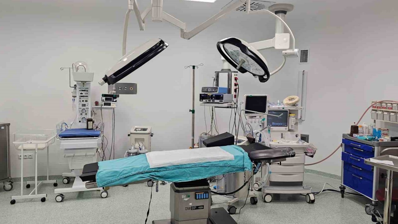 Niğde Ömer Halisdemir Hastanesi’nde ameliyathaneler yeni alanda hizmete başladı