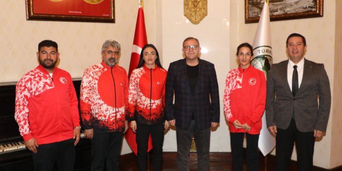 Milli Sporculara Şampiyona Öncesi Moral Ziyareti