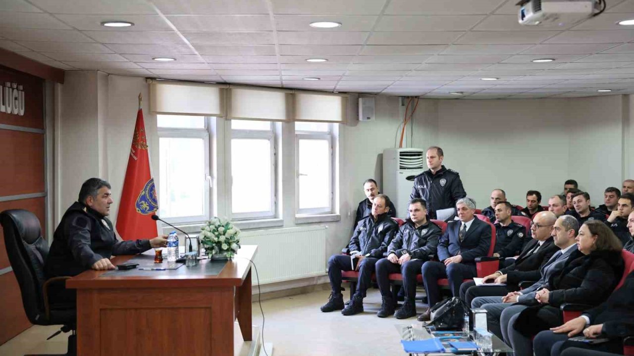 Karaburun birim amirleriyle buluştu