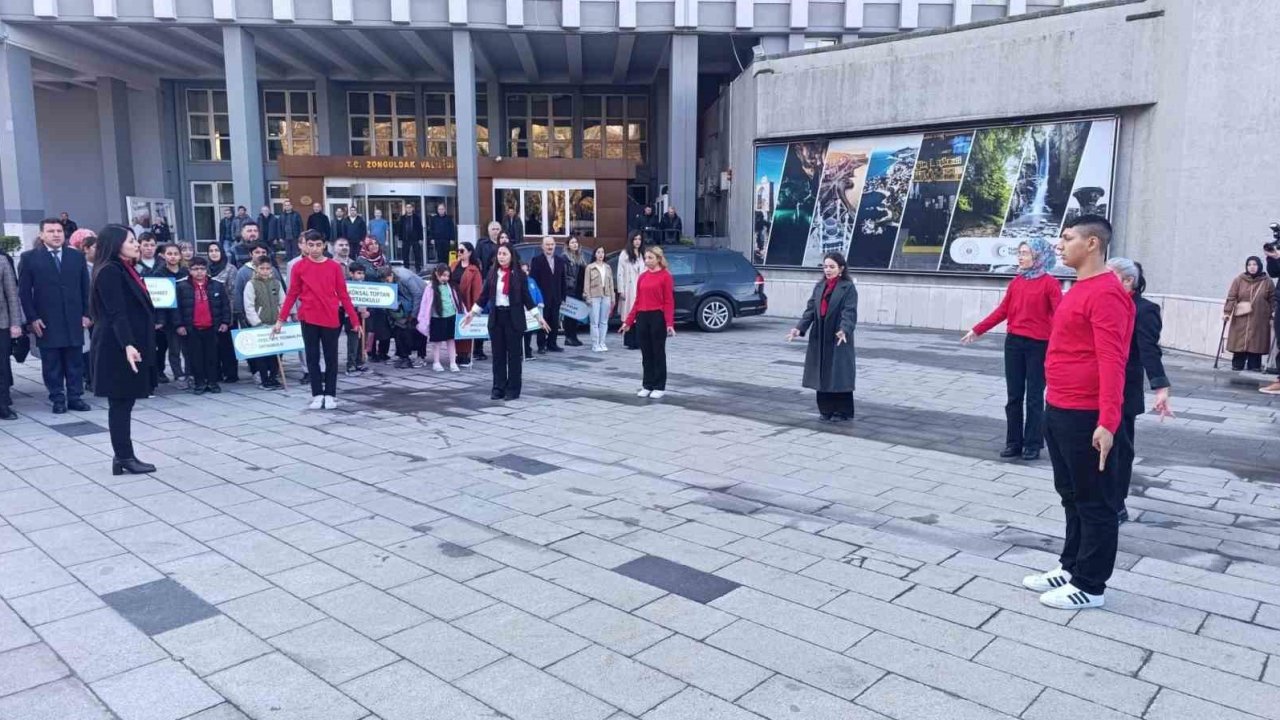 Engeliler Günü törenle kutlandı