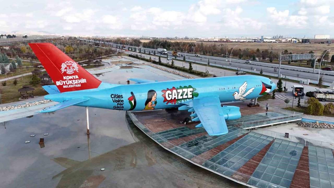 Konya Büyükşehir, şehre gelenleri "Gazze" mesajıyla karşılıyor