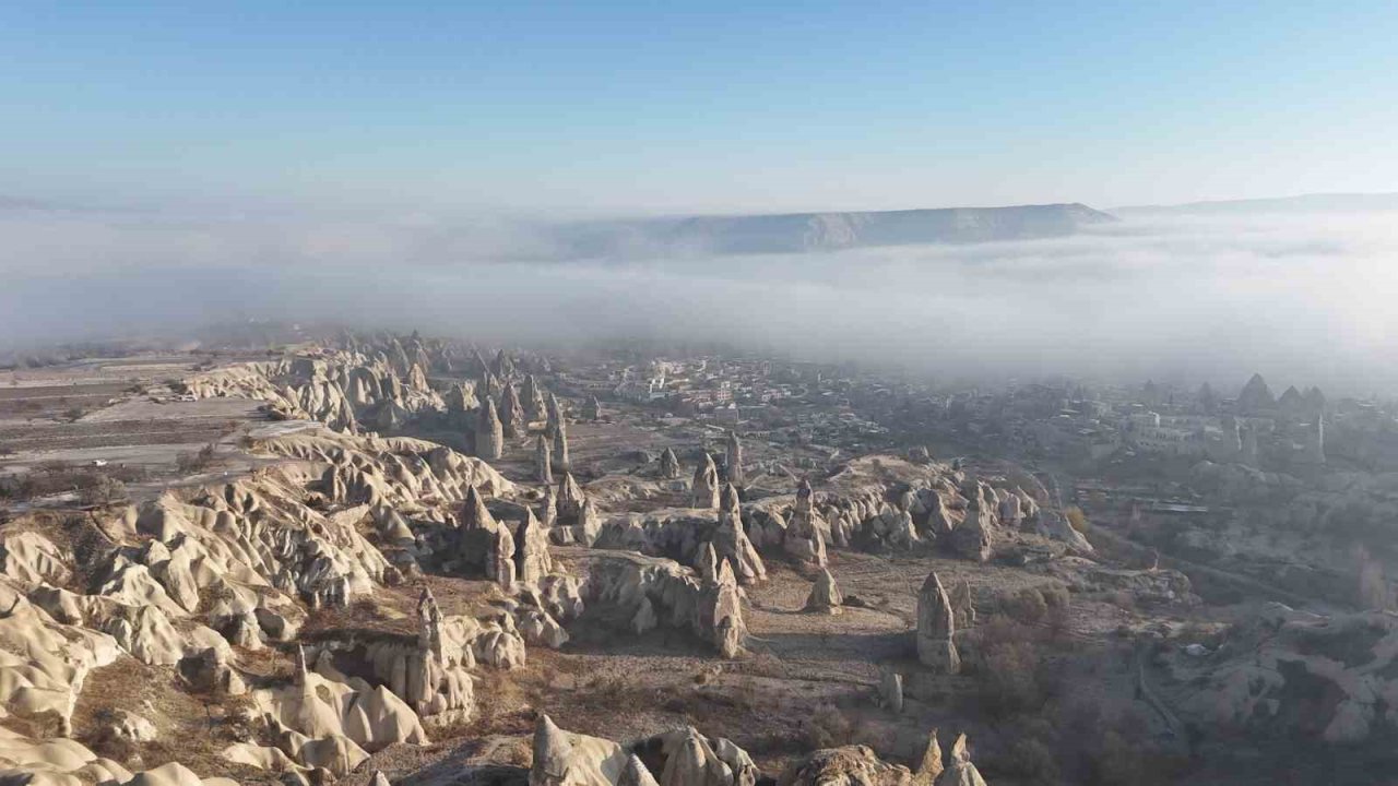 Kapadokya’ya sis çöktü