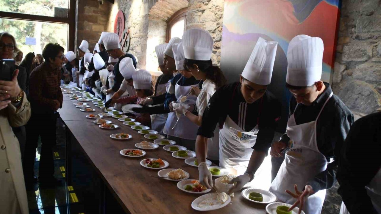 Söke’de özel öğrenciler aşçılık deneyimi yaşadı