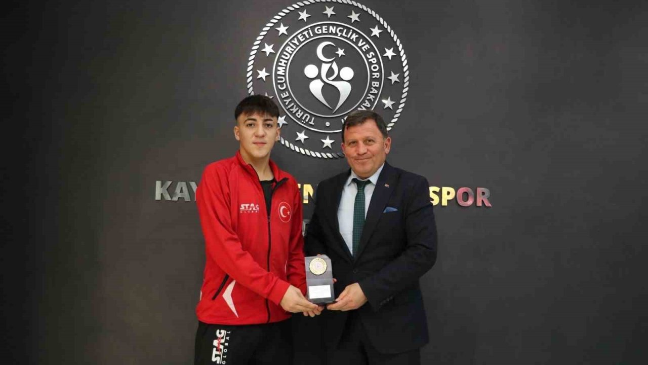 Kenan Eren Kahraman’dan Ali İhsan Kabakcı’ya ziyaret