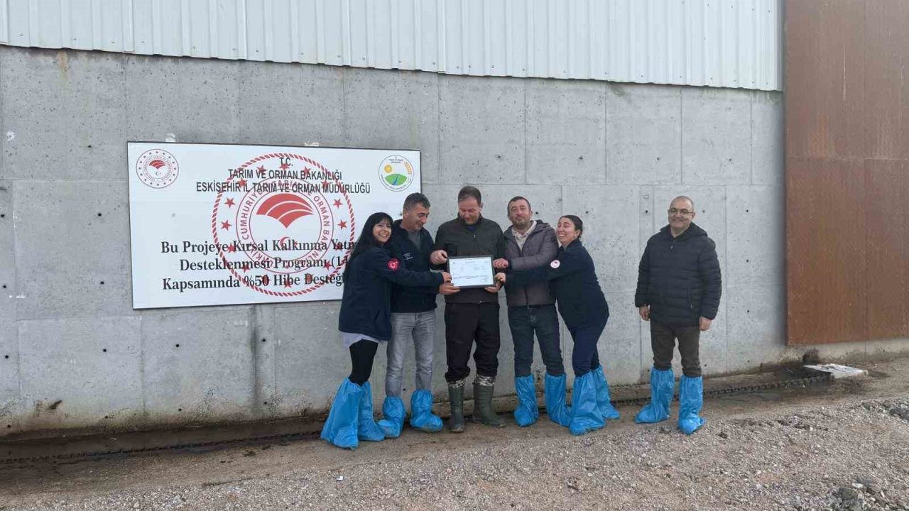 Mahmudiye’nin ilk ari işletmesi sertifikalandırıldı