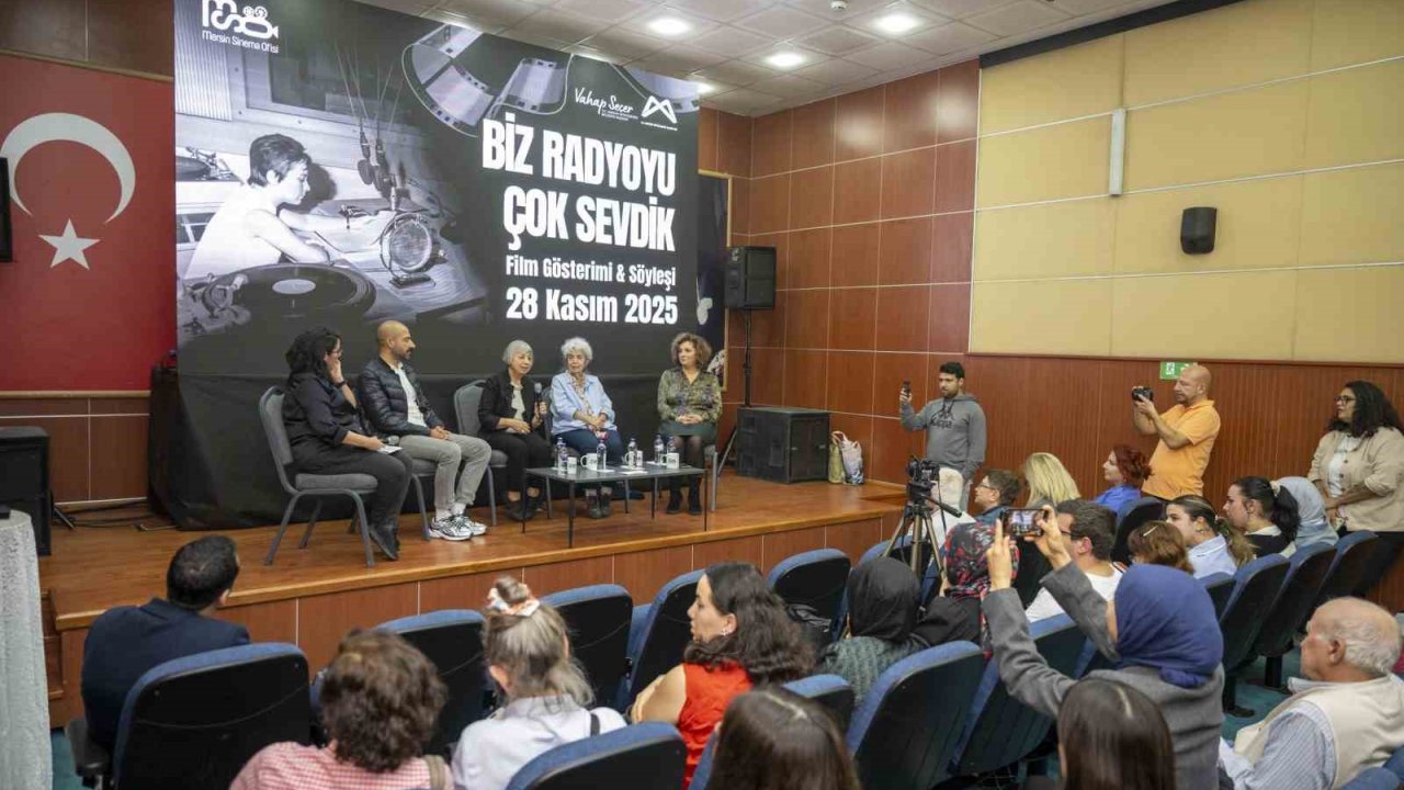 Mersin’de kadın radyocuların hikayesine ışık tutan belgesel gösterimi